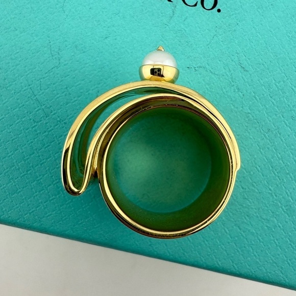 Tiffany & Co. Eddie Borgo Pearl Ring in 18k Yellow Gold 18g ✨ - Picture 3 of 10